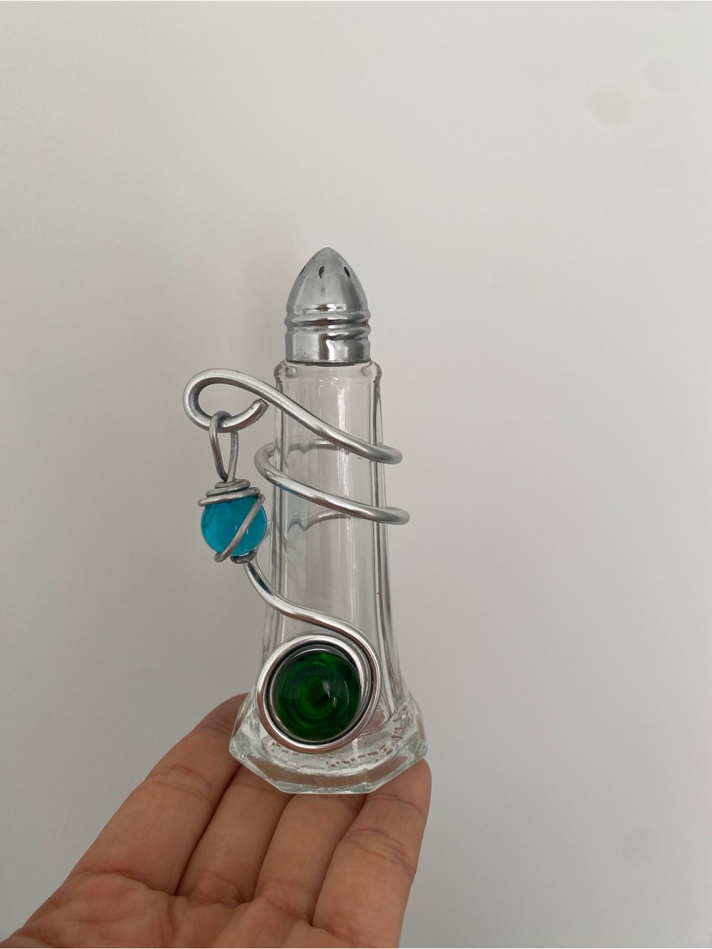 Beautiful vintage glass pepper shaker